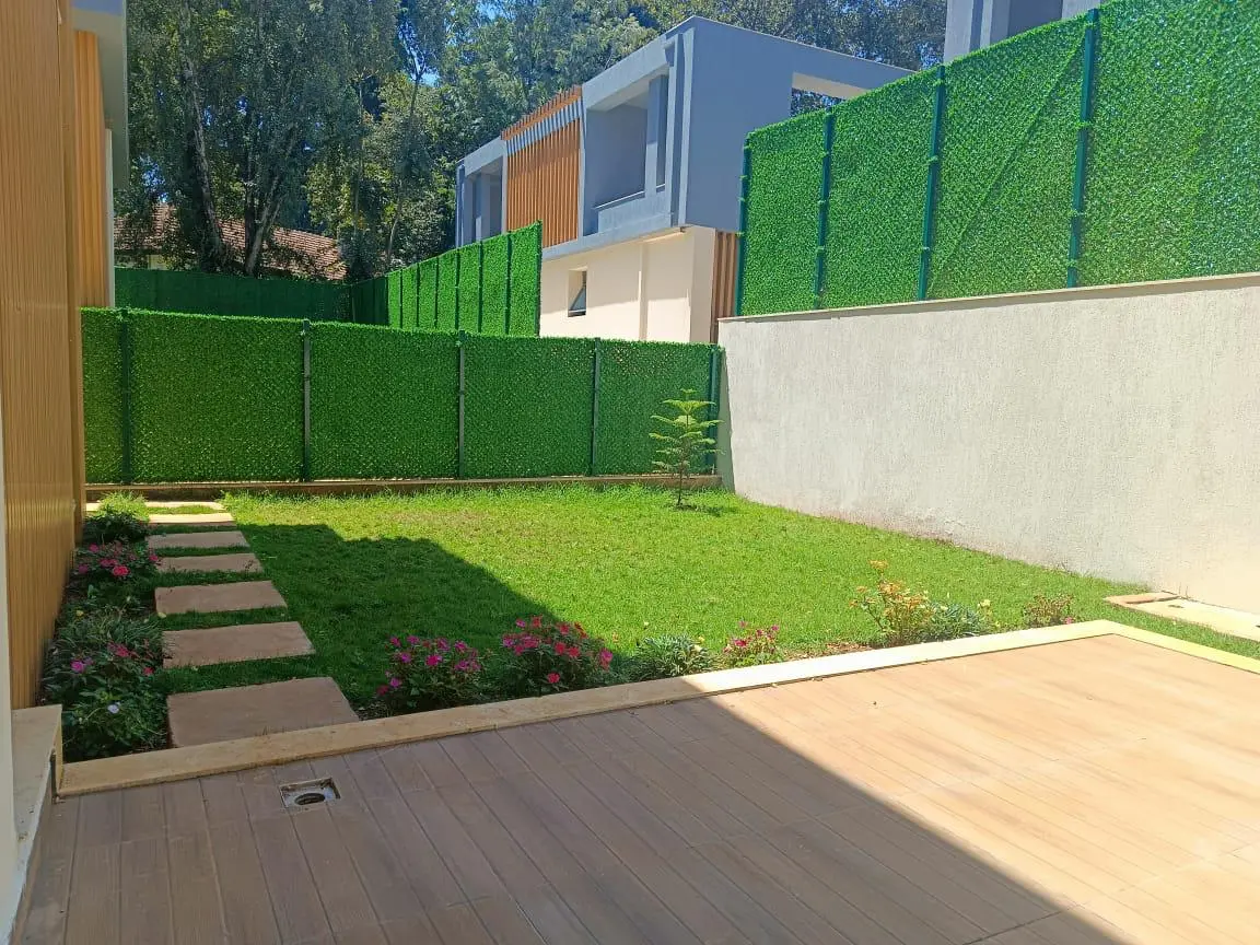 5 Bedrooms townhouse for sale in Lavington
